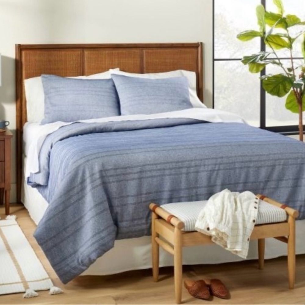 NWT New Hearth and Hand with magnolia F/Q comforter with shams
